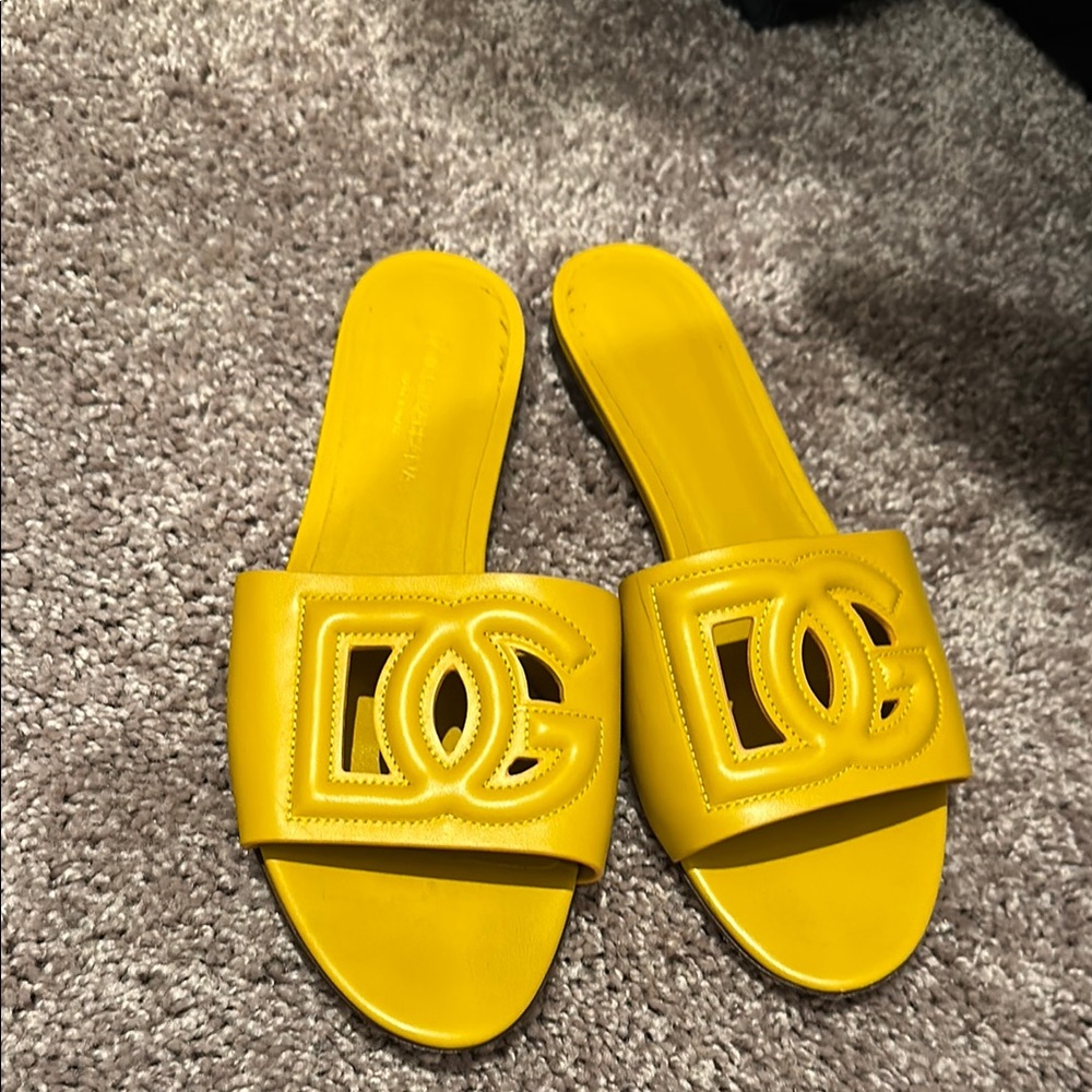 Dolce & Gabbana Yellow Sandals with Interlocking Design